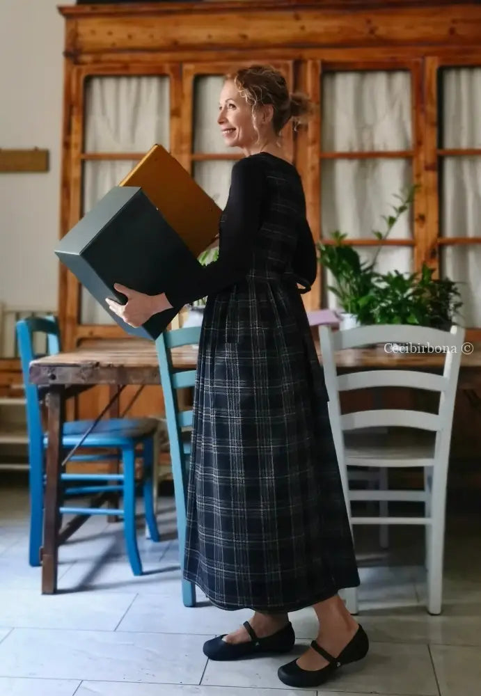 Grembiule in lana tartan nera (Ref. 368) grembiule donna tessuti moderni