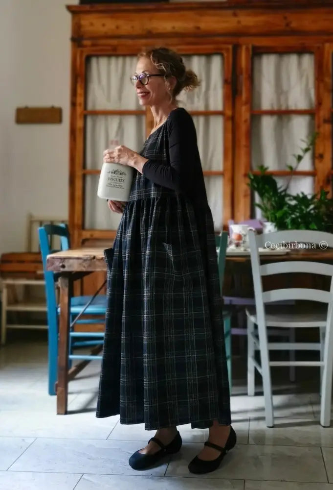 Grembiule in lana tartan nera (Ref. 368) grembiule donna tessuti moderni