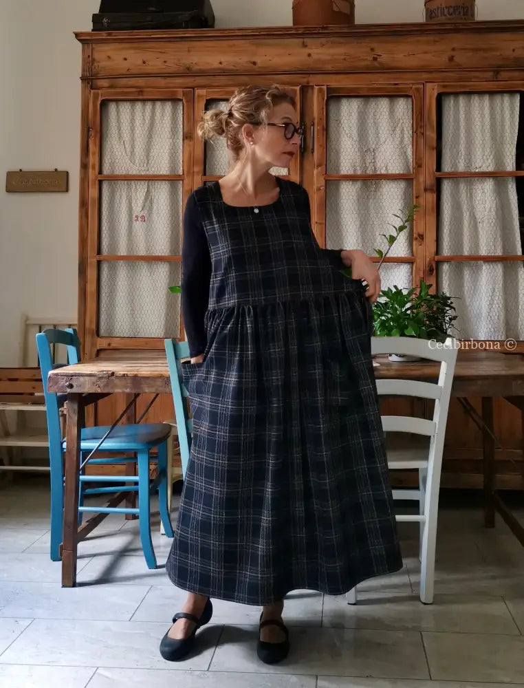 Grembiule in lana tartan nera (Ref. 368) grembiule donna tessuti moderni