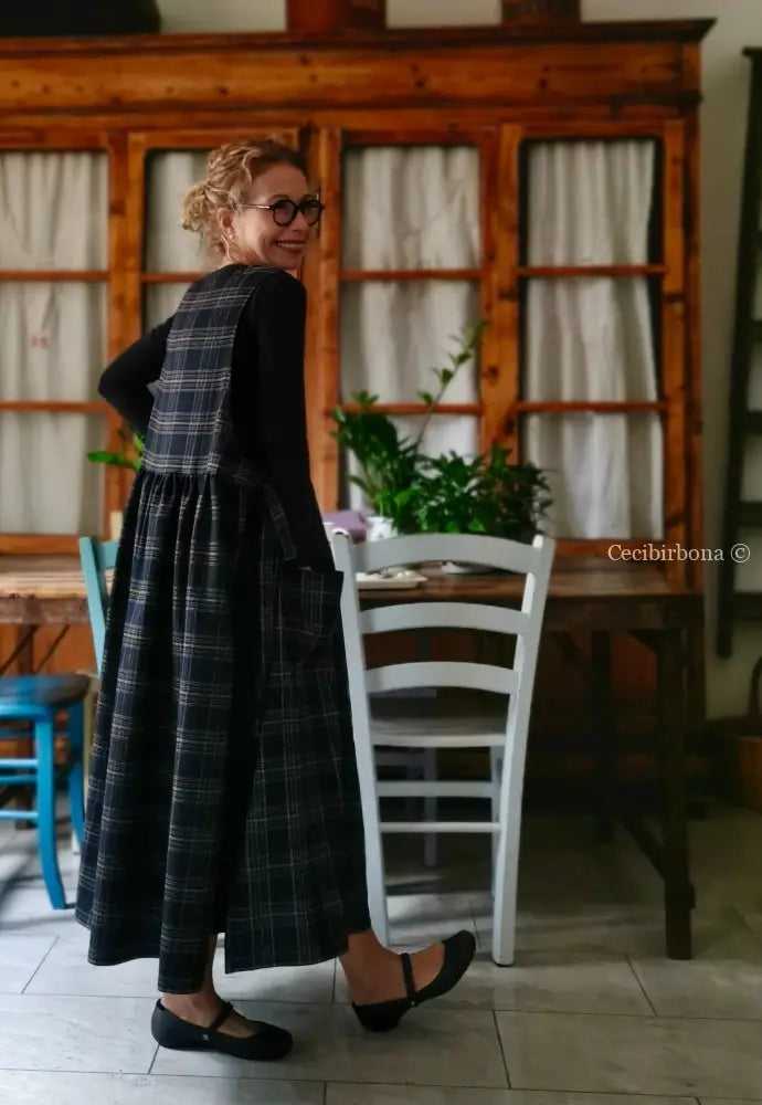 Grembiule in lana tartan nera (Ref. 368) grembiule donna tessuti moderni