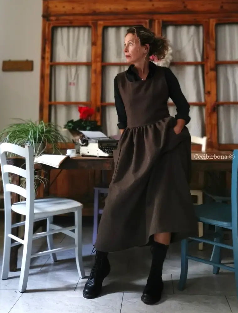 Grembiule in lana tweed marrone (Ref. 443) grembiule donna tessuti moderni
