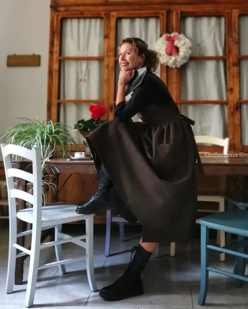 Grembiule in lana tweed marrone (Ref. 443) grembiule donna tessuti moderni