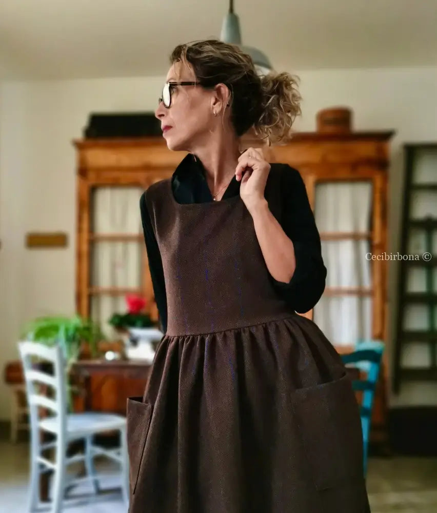 Grembiule in lana tweed marrone (Ref. 443) grembiule donna tessuti moderni