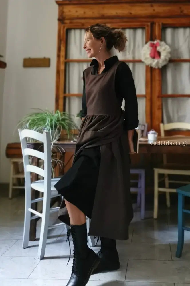 Grembiule in lana tweed marrone (Ref. 443) grembiule donna tessuti moderni