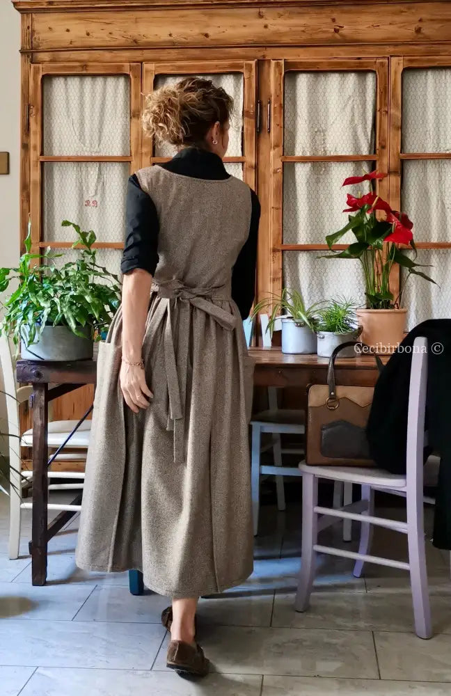 Grembiule in lana tweed marrone (Ref. 479) grembiule donna tessuti moderni