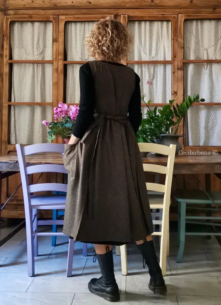 Grembiule in lana tweed marrone (Rif.357) Grembiule donna moderno
