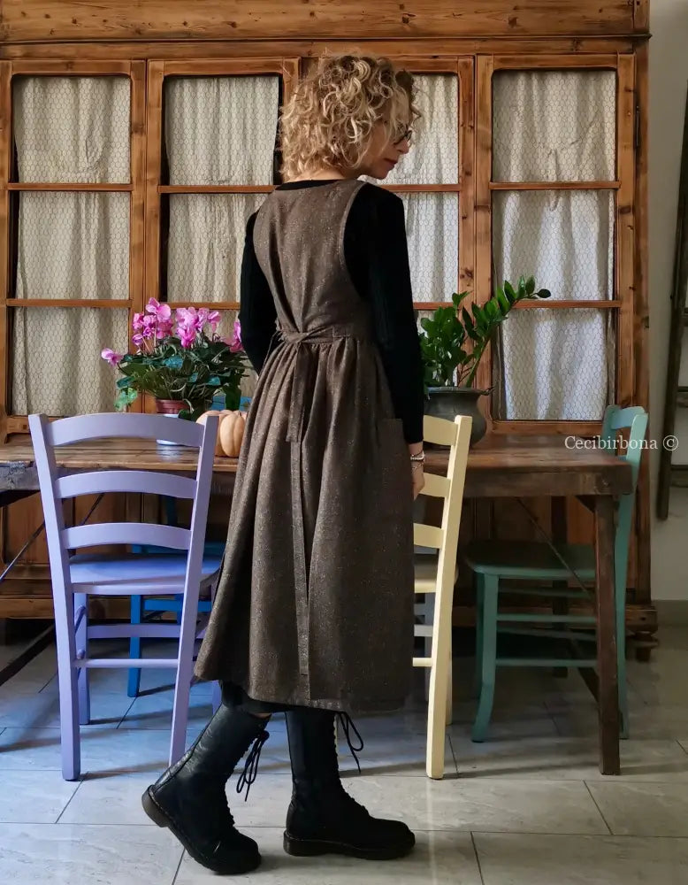 Grembiule in lana tweed marrone (Rif.357) Grembiule donna moderno