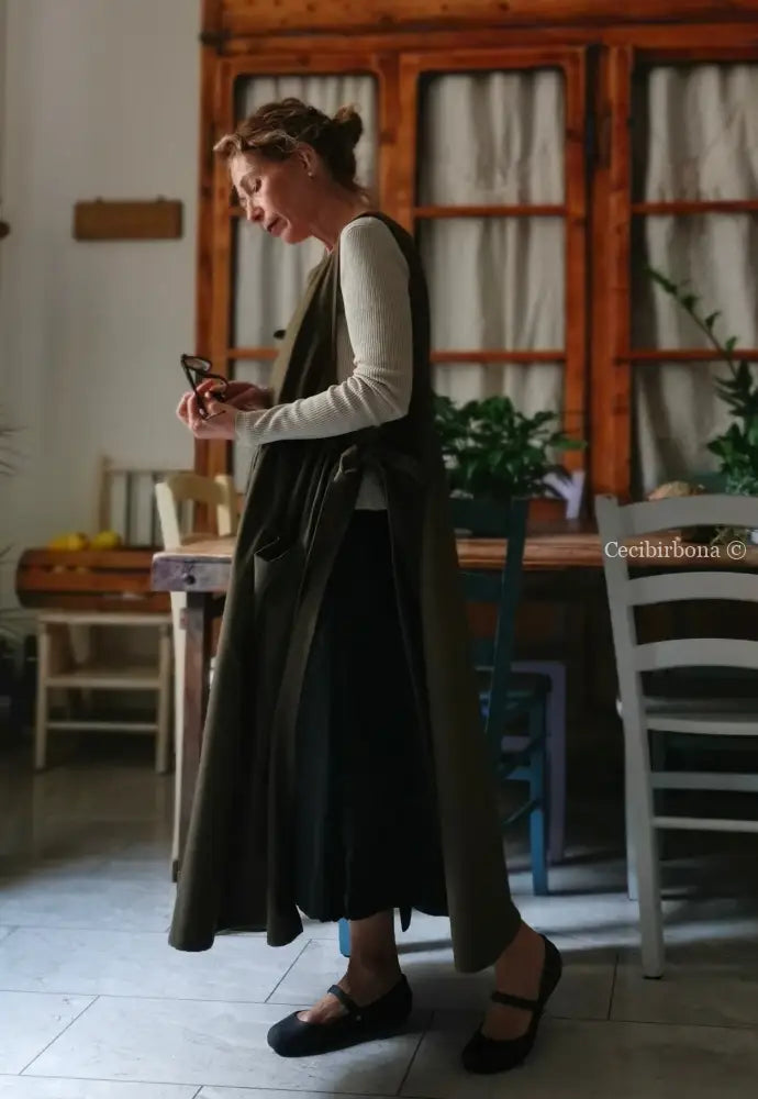 Grembiule in lana verde scuro (Ref. 364) grembiule donna tessuti moderni