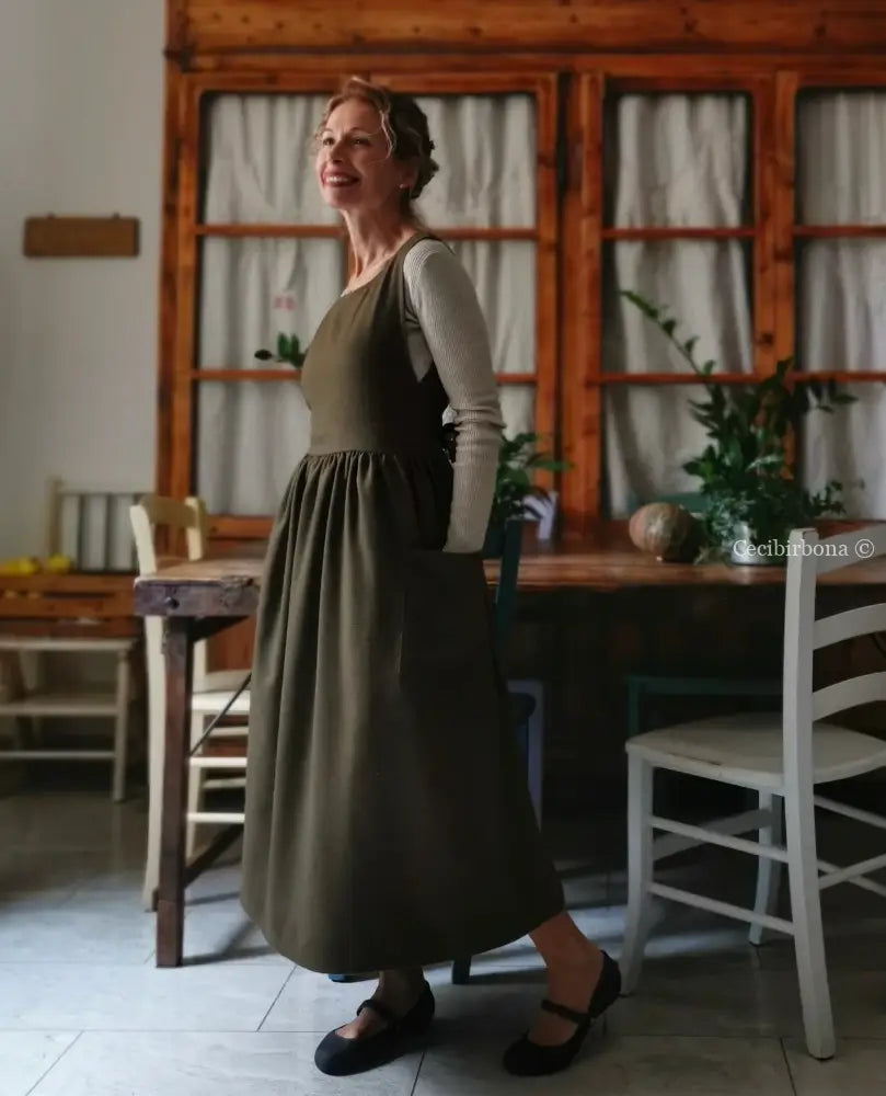 Grembiule in lana verde scuro (Ref. 364) grembiule donna tessuti moderni