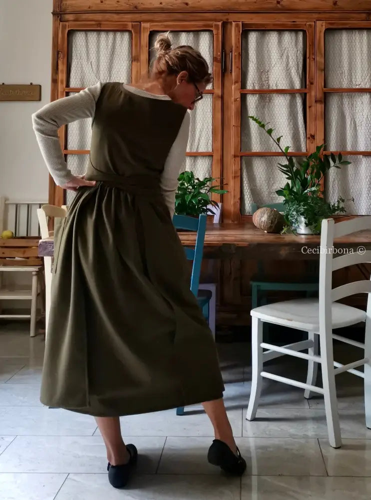 Grembiule in lana verde scuro (Ref. 364) grembiule donna tessuti moderni