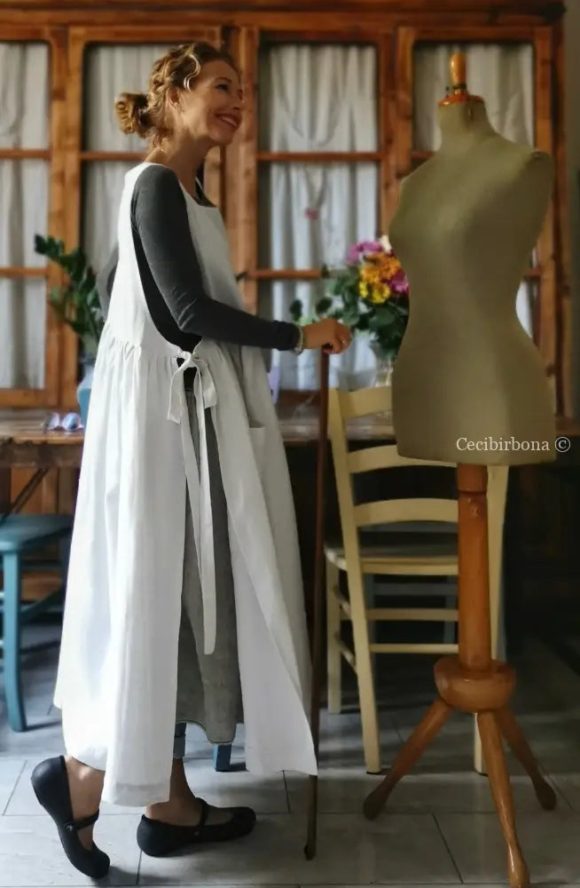 Grembiule in lino antico con monogramma AL (Ref. 17) grembiule donna in tessuto antico