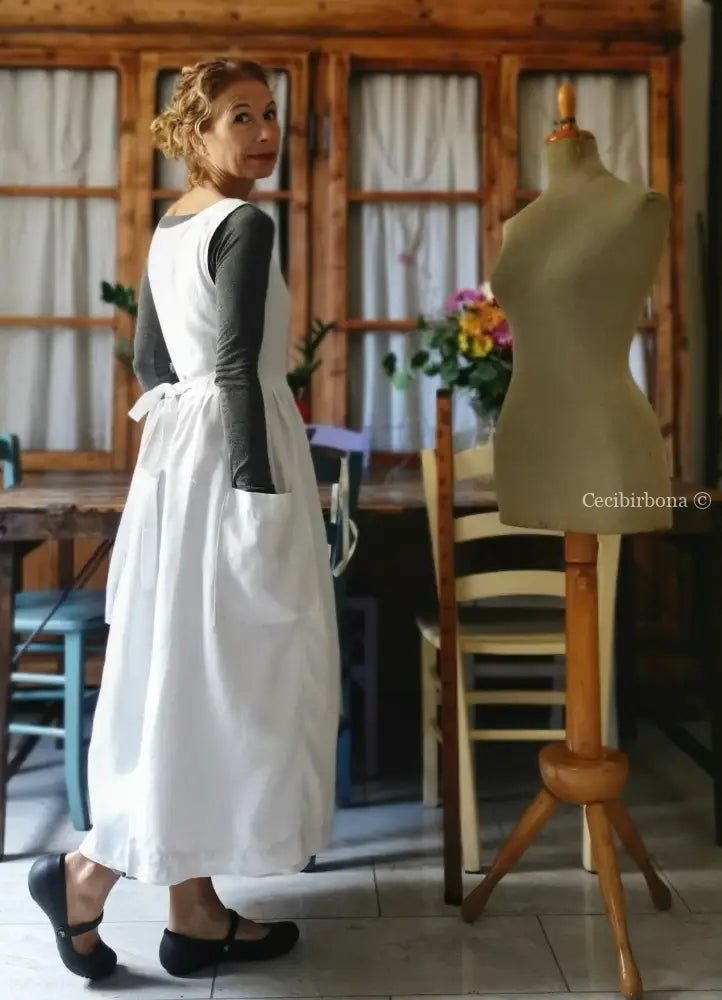 Grembiule in lino antico con monogramma AL (Ref. 17) grembiule donna in tessuto antico