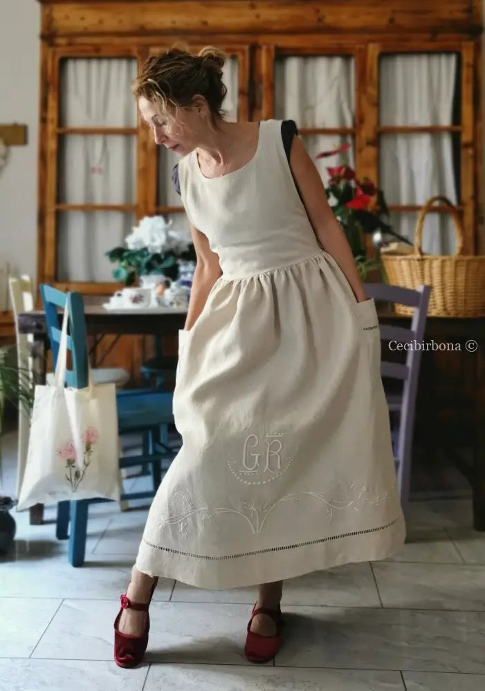 Grembiule in lino antico con monogramma GR (Ref. 497) grembiule donna tessuti antichi