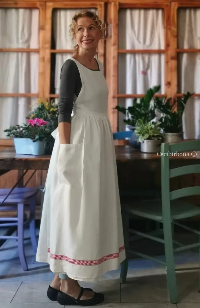 Grembiule in lino antico con monogramma L in rosso (Ref. 144) grembiule donna in tessuto antico