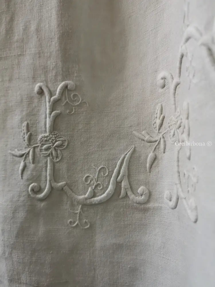 Grembiule in lino antico con monogramma LF e pizzo (Ref. 155) grembiule donna in tessuto antico