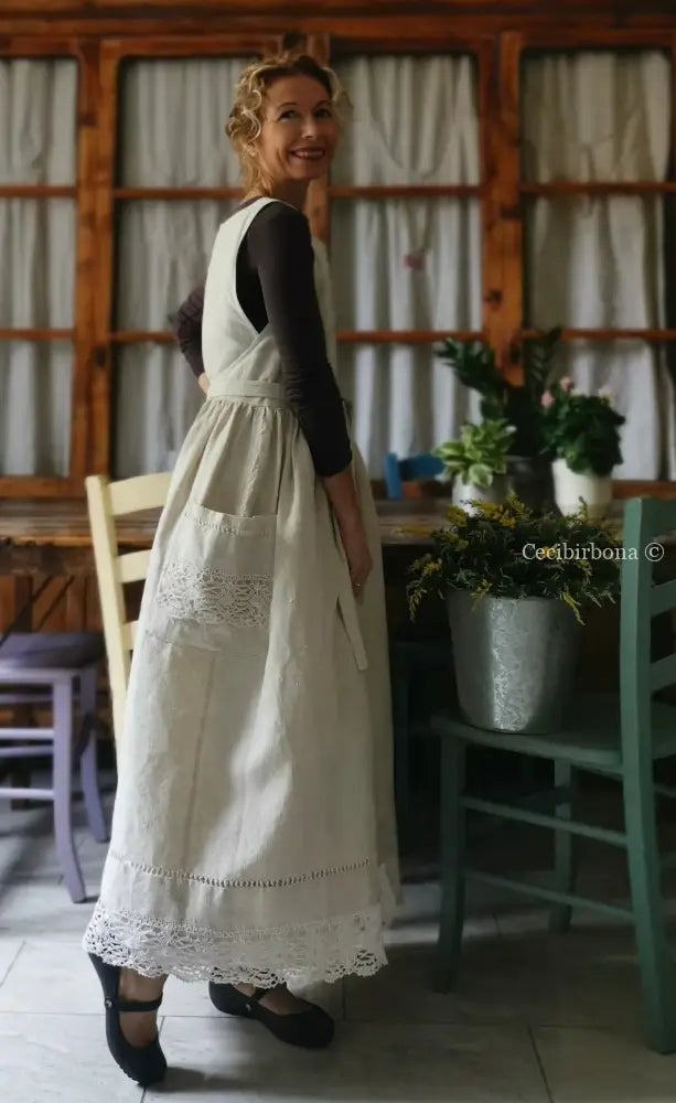 Grembiule in lino antico con monogramma (Ref. 126) grembiule donna tessuti antichi