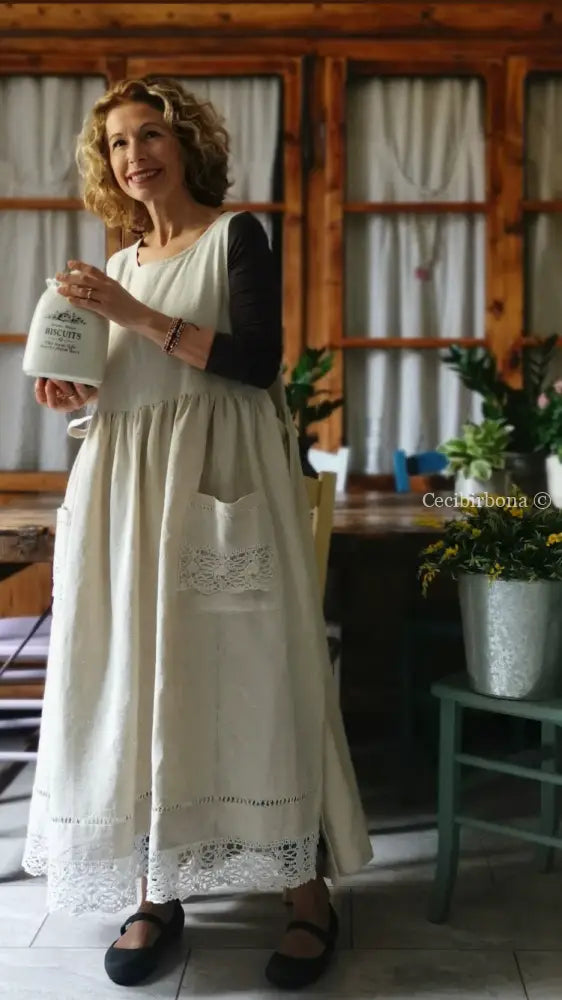 Grembiule in lino antico con monogramma (Ref. 126) grembiule donna tessuti antichi