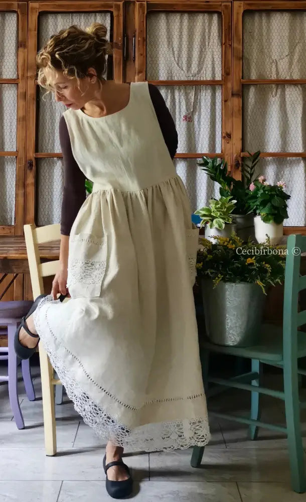 Grembiule in lino antico con monogramma (Ref. 126) grembiule donna tessuti antichi