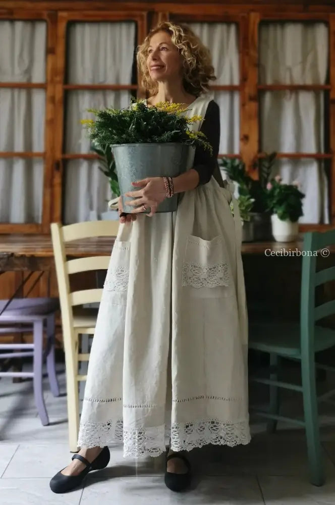 Grembiule in lino antico con monogramma (Ref. 126) grembiule donna tessuti antichi