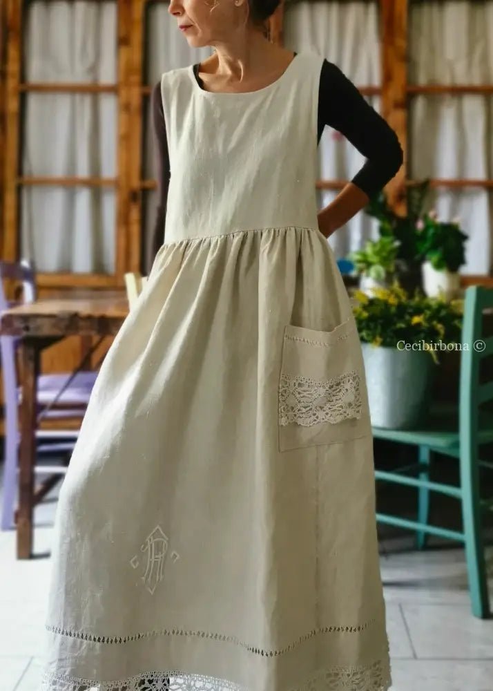 Grembiule in lino antico con monogramma (Ref. 126) grembiule donna tessuti antichi