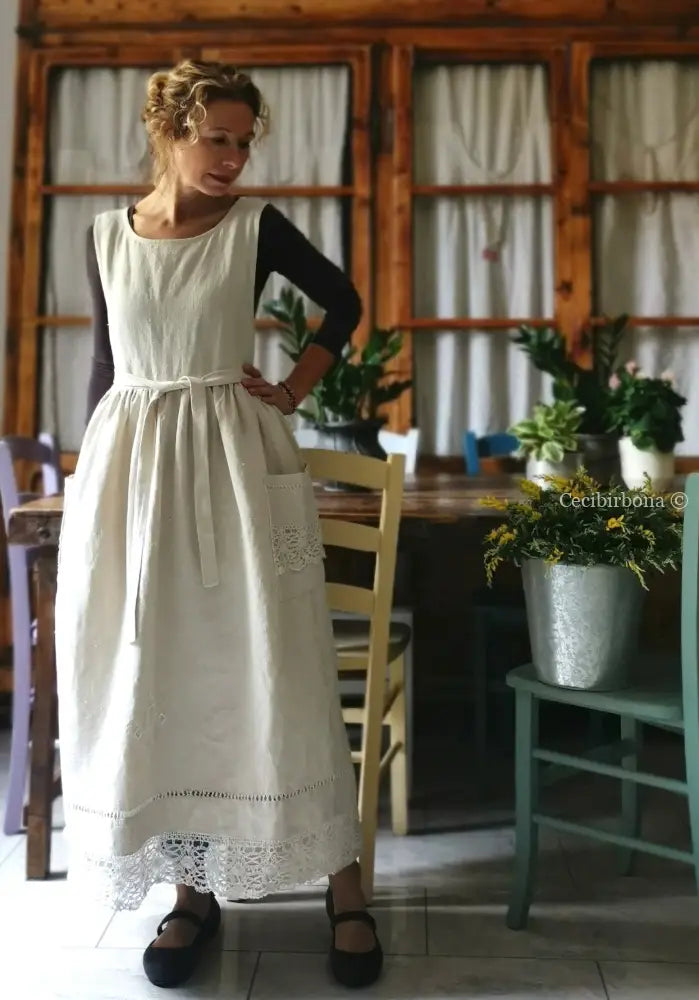 Grembiule in lino antico con monogramma (Ref. 126) grembiule donna tessuti antichi