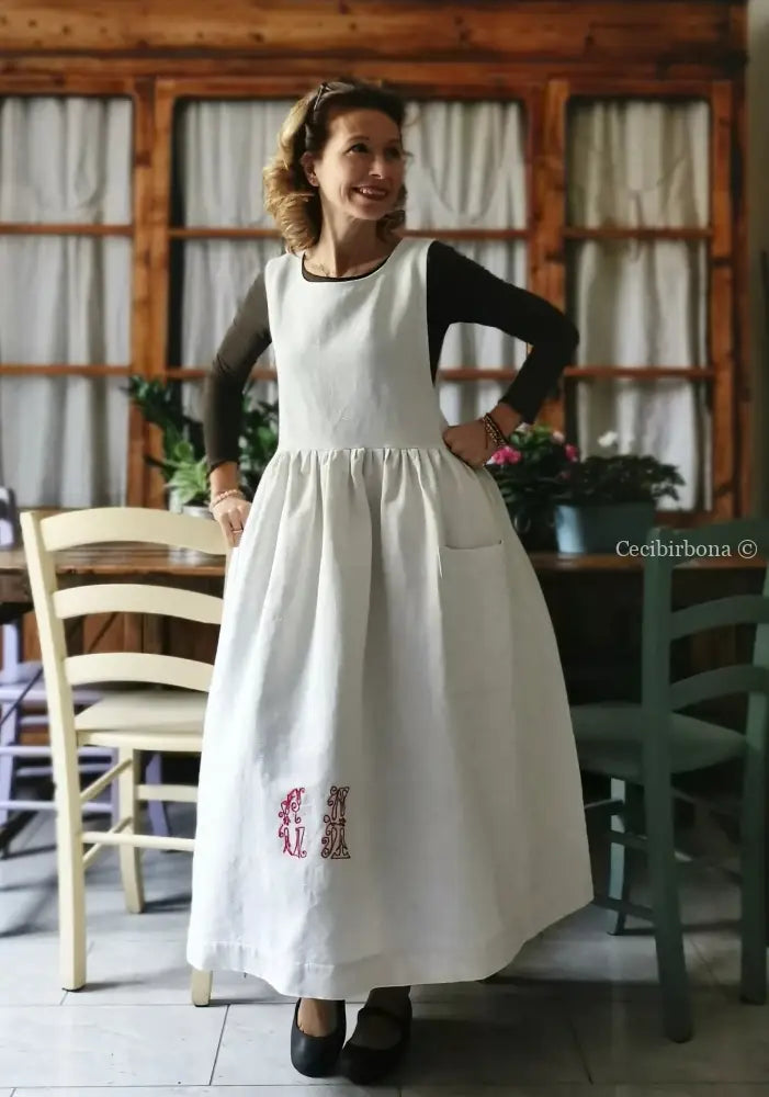 Grembiule in lino antico con monogramma rosso CA (Ref. 147) grembiule donna tessuti antichi