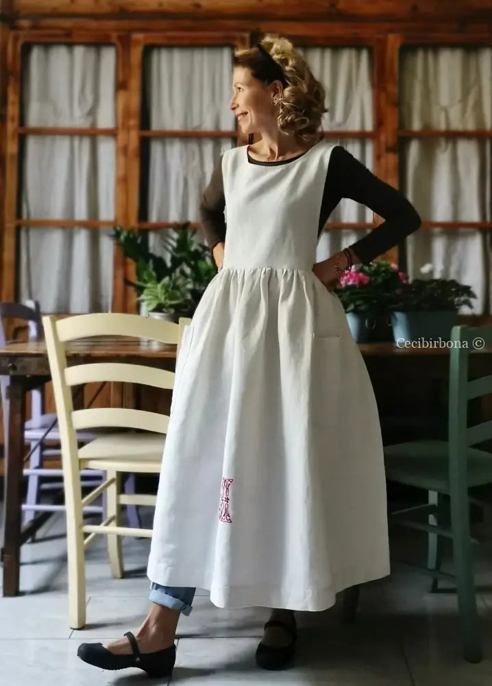 Grembiule in lino antico con monogramma rosso CA (Ref. 147) grembiule donna tessuti antichi