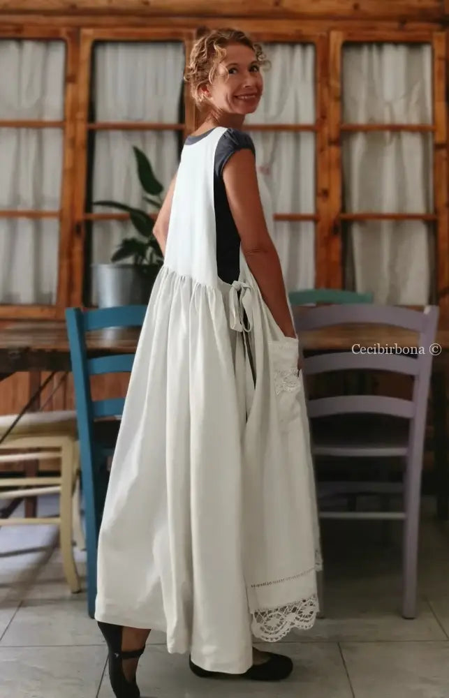 Grembiule in lino antico con pizzo e monogramma grembiule donna antico