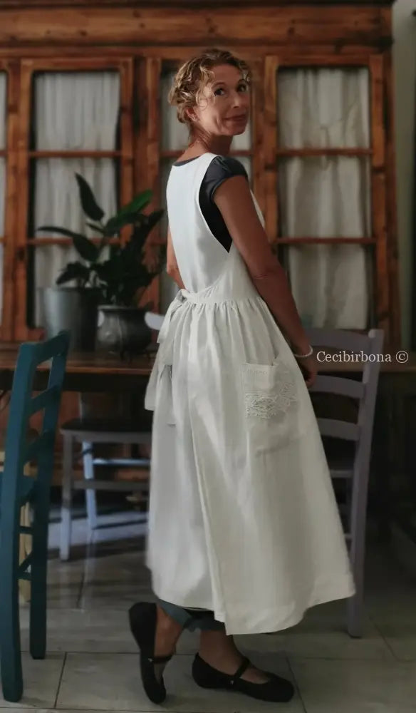 Grembiule in lino antico con pizzo (Ref. 4) grembiule donna tessuti antichi