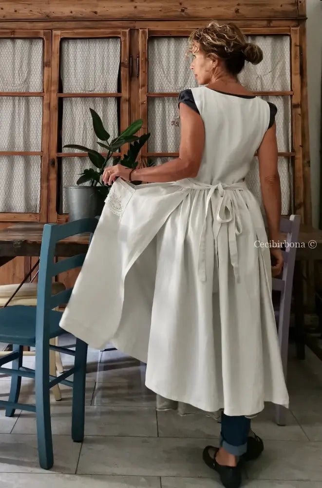 Grembiule in lino antico con pizzo (Ref. 4) grembiule donna tessuti antichi