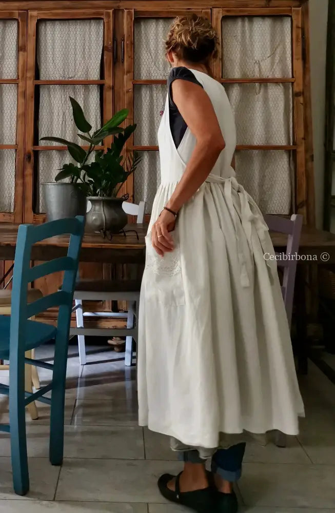 Grembiule in lino antico con pizzo (Ref. 4) grembiule donna tessuti antichi