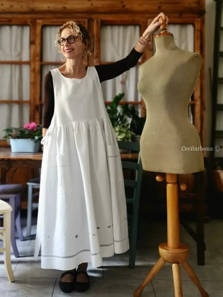 Grembiule in lino antico con ricamo e monogramma MG (Ref. 133) grembiule donna antico