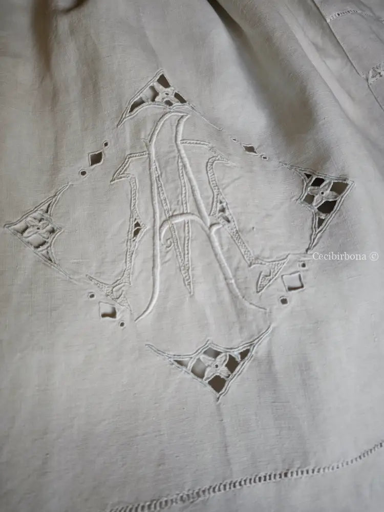 Grembiule in lino con sfilatura e monogramma AM (Ref. 474) grembiule donna tessuti antichi