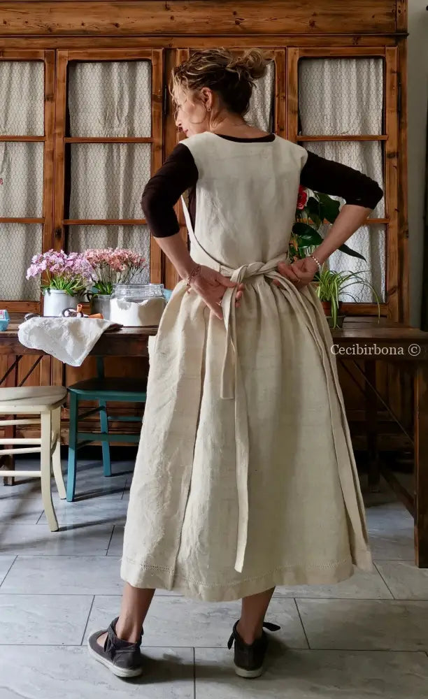 Grembiule in lino e canapa con sfilatura (Ref. 498) grembiule donna tessuti antichi