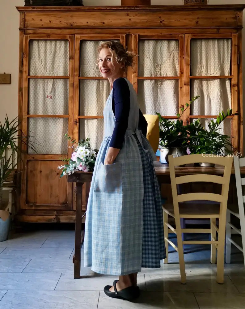 Grembiule in lino patchwork celeste (Ref. 390) grembiule donna tessuti moderni