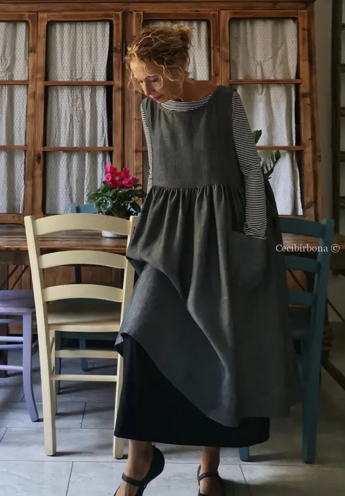 Grembiule in lino spigato grigio scuro con tasche (Ref. 71) grembiule donna tessuti moderni