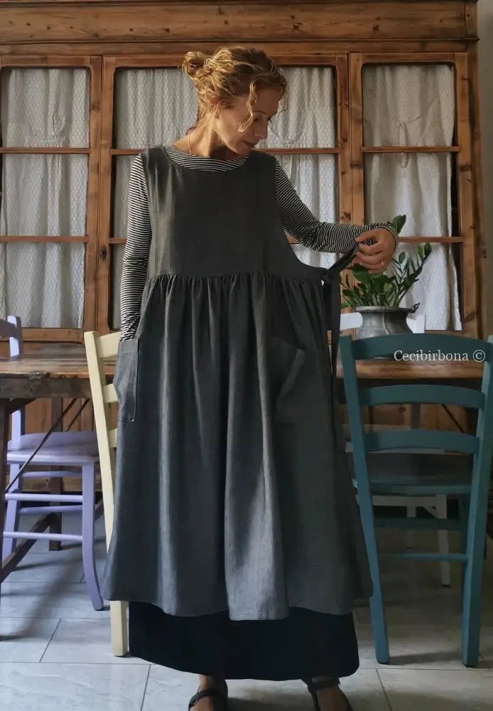 Grembiule in lino spigato grigio scuro con tasche (Ref. 71) grembiule donna tessuti moderni