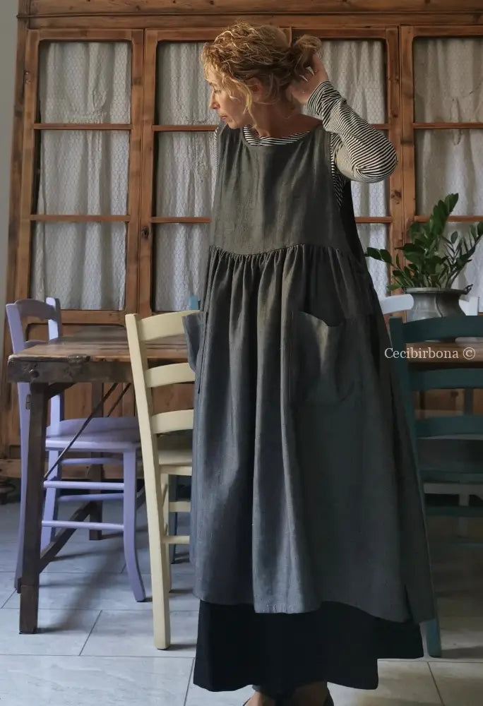 Grembiule in lino spigato grigio scuro con tasche (Ref. 71) grembiule donna tessuti moderni