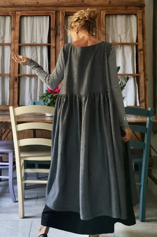 Grembiule in lino spigato grigio scuro con tasche (Ref. 71) grembiule donna tessuti moderni