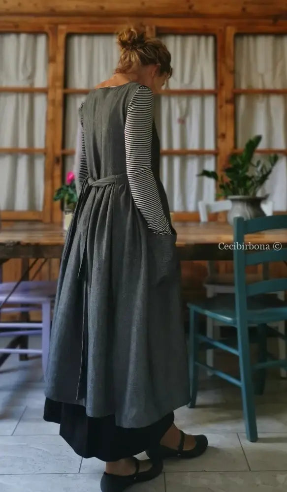 Grembiule in lino spigato grigio scuro con tasche (Ref. 71) grembiule donna tessuti moderni