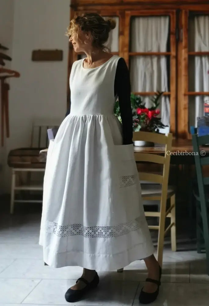 Grembiule in lino vintage con tramezzo all’uncinetto (Ref. 128) grembiule donna in tessuto antico