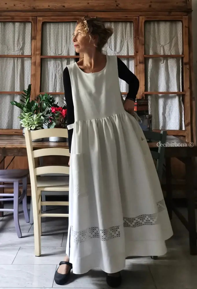 Grembiule in lino vintage con tramezzo all’uncinetto (Ref. 128) grembiule donna in tessuto antico