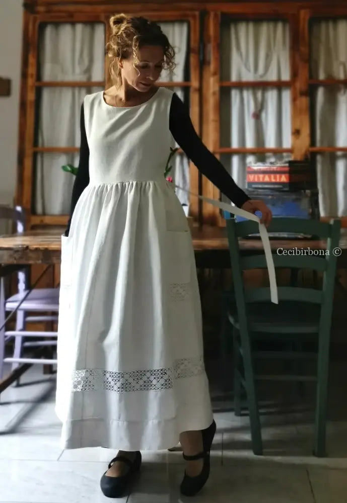 Grembiule in lino vintage con tramezzo all’uncinetto (Ref. 128) grembiule donna in tessuto antico