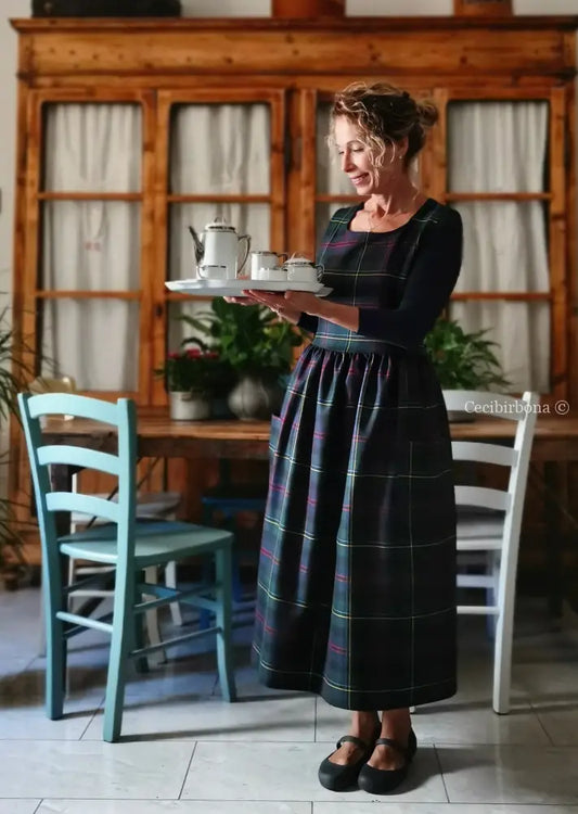 Grembiule in pura lana tartan blu verde e rosso (Ref. 421) grembiule donna tessuti moderni