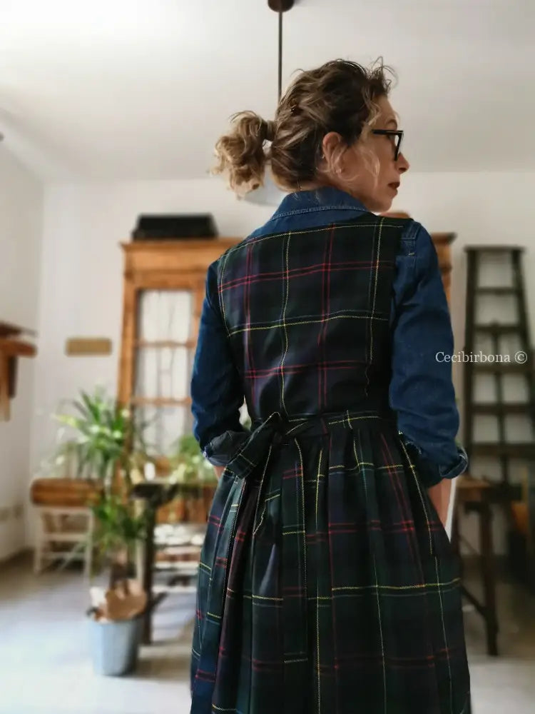Grembiule in pura lana tartan blu verde e rosso (Ref. 421) grembiule donna tessuti moderni