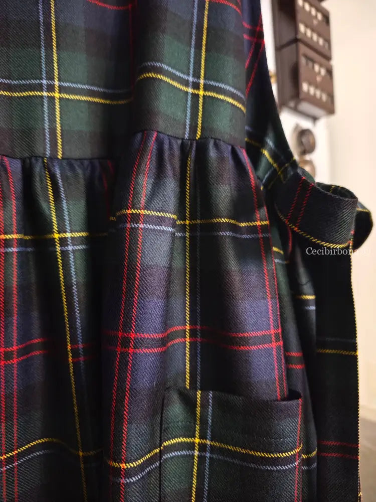 Grembiule in pura lana tartan blu verde e rosso (Ref. 421) grembiule donna tessuti moderni