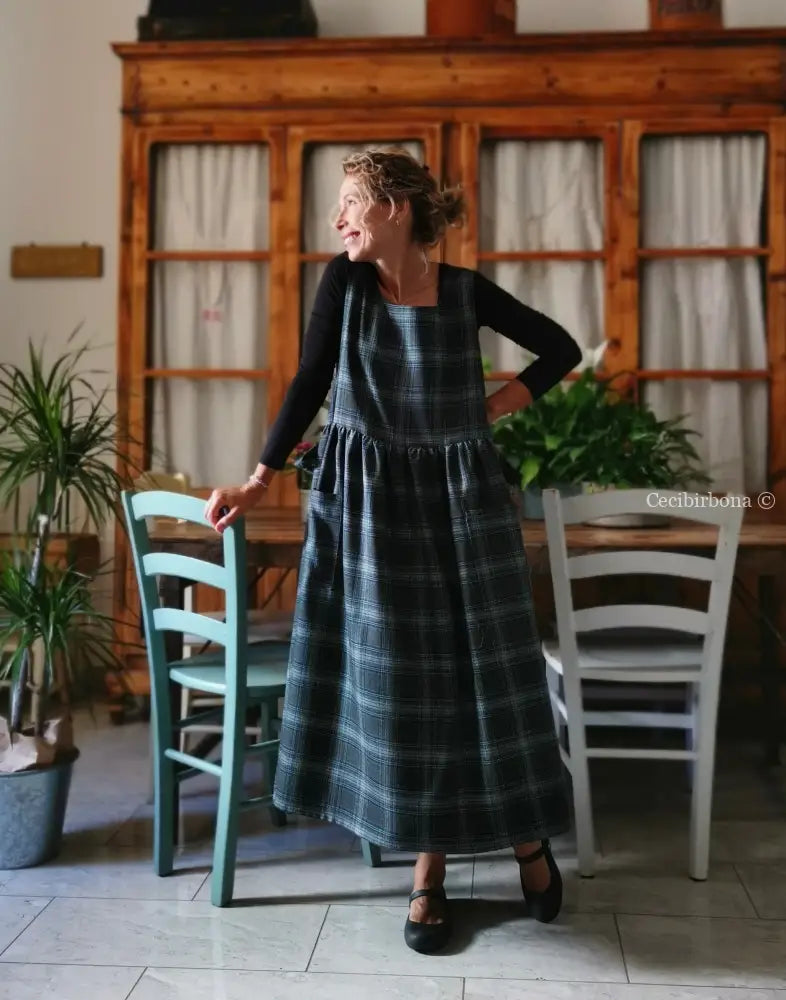 Grembiule in pura lana tartan grigia e azzurro (Ref. 416) grembiule donna tessuti moderni