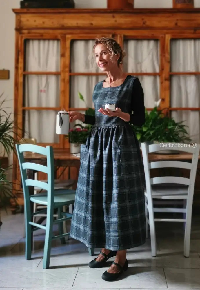 Grembiule in pura lana tartan grigia e azzurro (Ref. 416) grembiule donna tessuti moderni