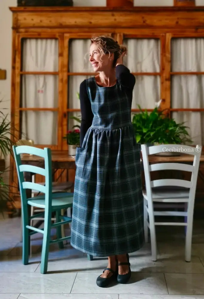 Grembiule in pura lana tartan grigia e azzurro (Ref. 416) grembiule donna tessuti moderni