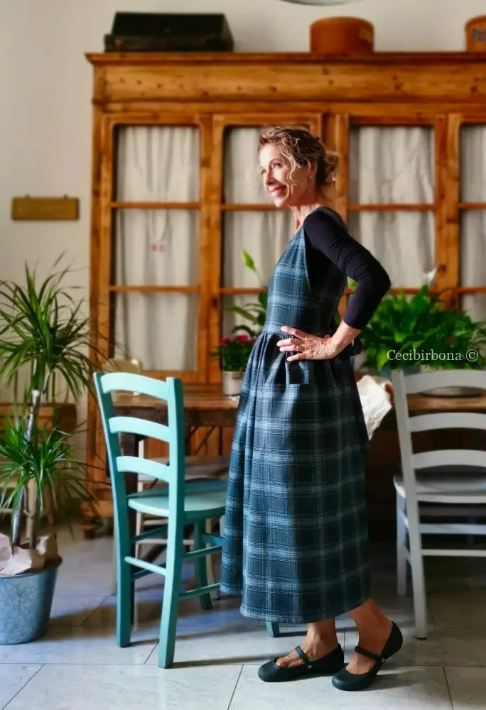 Grembiule in pura lana tartan grigia e azzurro (Ref. 416) grembiule donna tessuti moderni